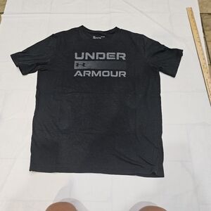 Under Armour Charcoal Men's Short Sleeve Tee. Sz. L